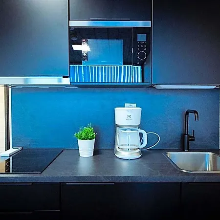 Huoneistohotelli Black 3*