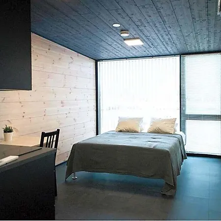 Huoneistohotelli Black 3*